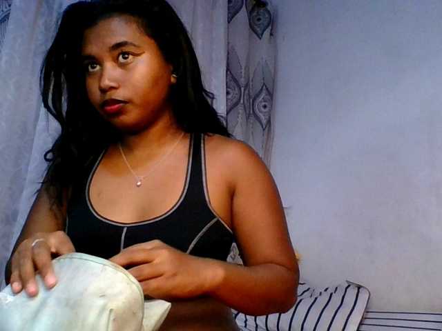 Pauliemarie live cam on BongaCams