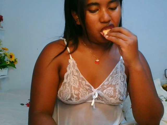 Pauliemarie live cam on BongaCams