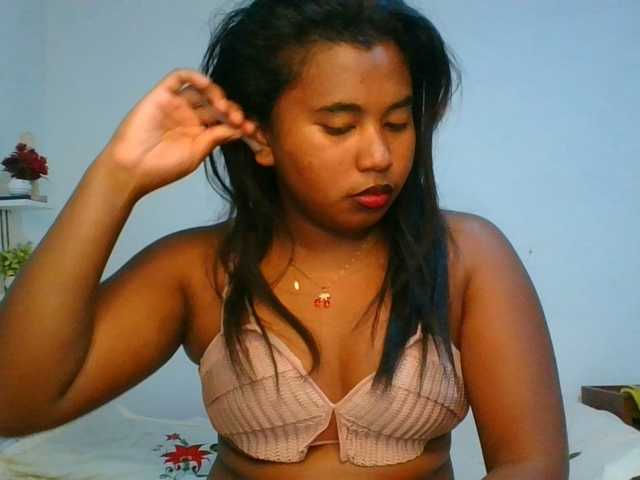 Pauliemarie live cam on BongaCams