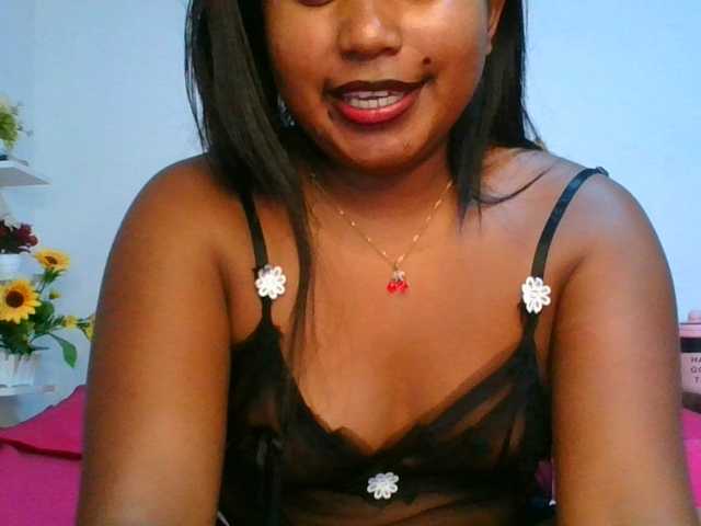 Pauliemarie live cam on BongaCams