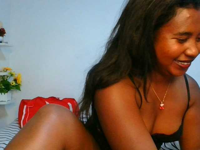 Pauliemarie live cam on BongaCams