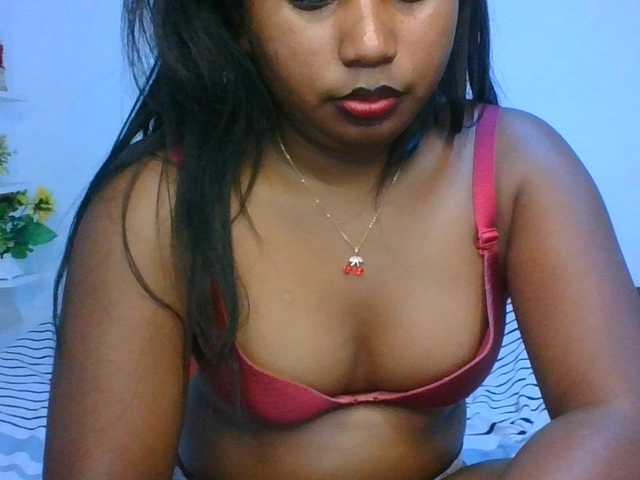 Pauliemarie live cam on BongaCams