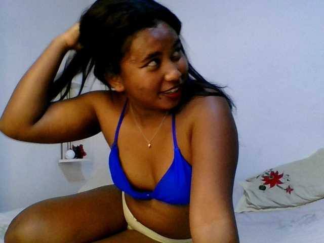 Pauliemarie live cam on BongaCams