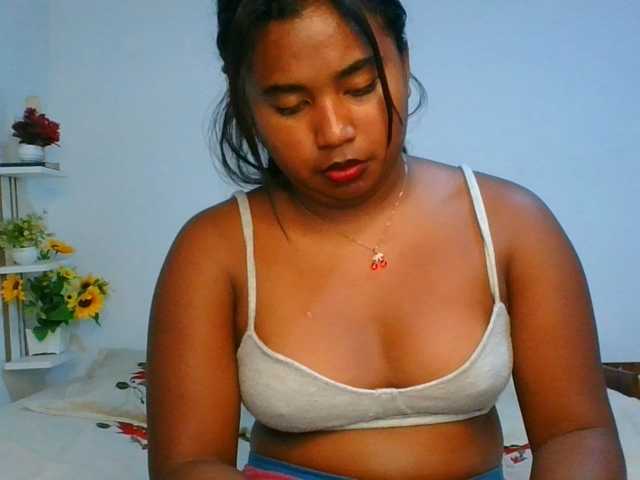 Pauliemarie live cam on BongaCams