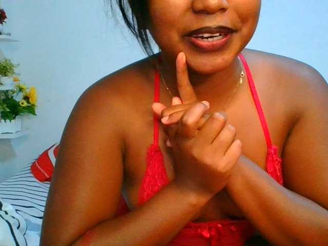 Pauliemarie live cam on BongaCams