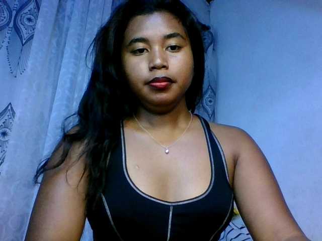 Pauliemarie live cam on BongaCams