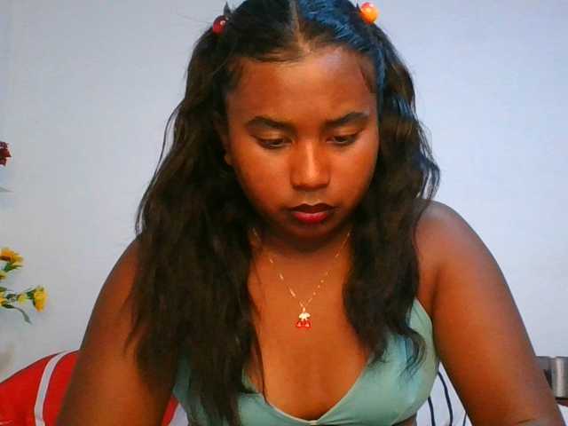 Pauliemarie live cam on BongaCams