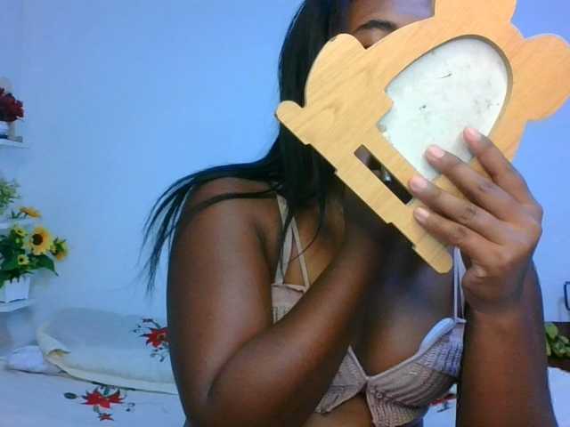 Pauliemarie live cam on BongaCams