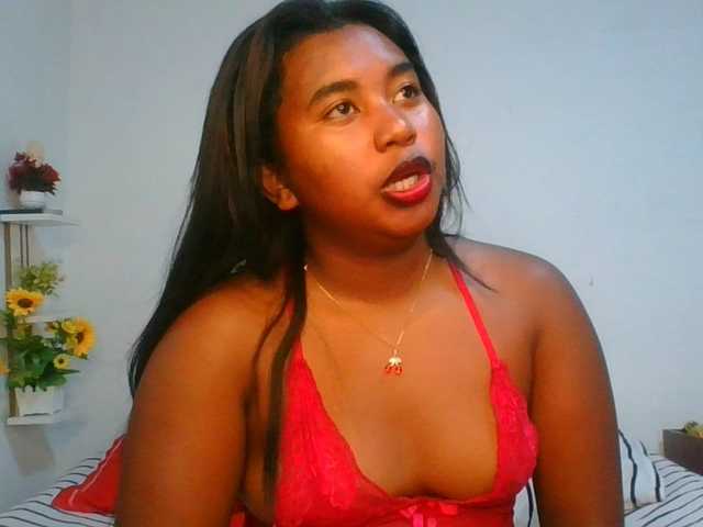 Pauliemarie live cam on BongaCams