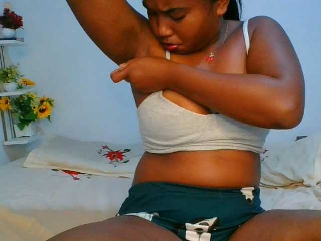 Pauliemarie live cam on BongaCams