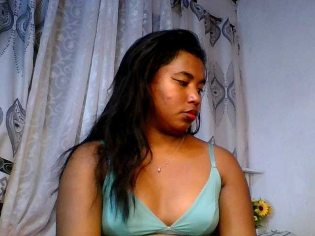 Pauliemarie live cam on BongaCams