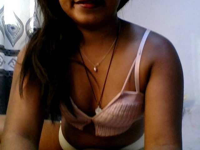 Pauliemarie live cam on BongaCams