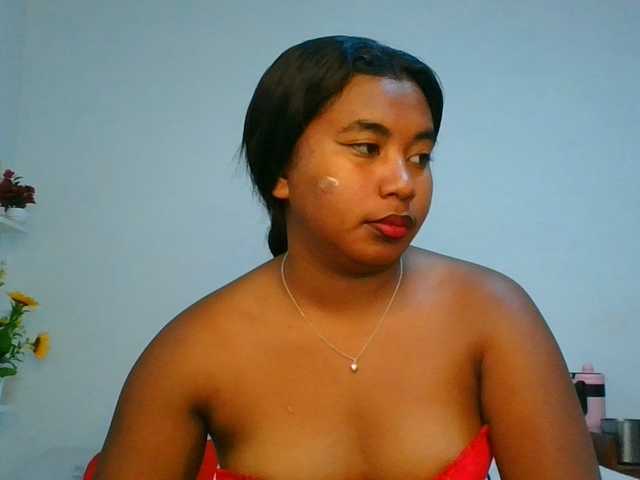 Pauliemarie live cam on BongaCams