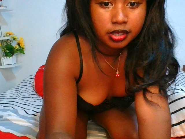 Pauliemarie live cam on BongaCams