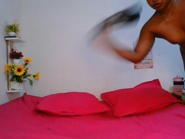 Pauliemarie live cam on BongaCams