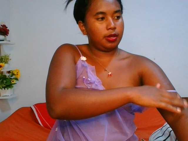 Pauliemarie live cam on BongaCams