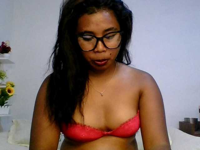 Pauliemarie live cam on BongaCams