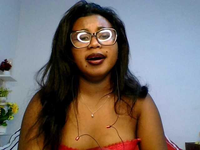 Pauliemarie live cam on BongaCams