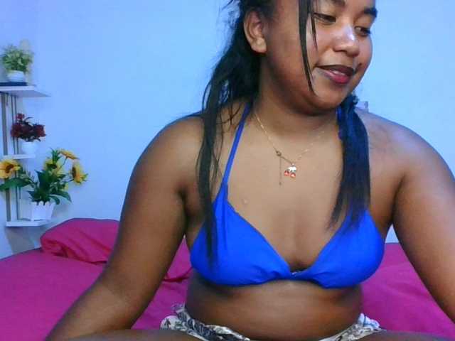 Pauliemarie live cam on BongaCams