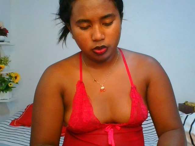 Pauliemarie live cam on BongaCams