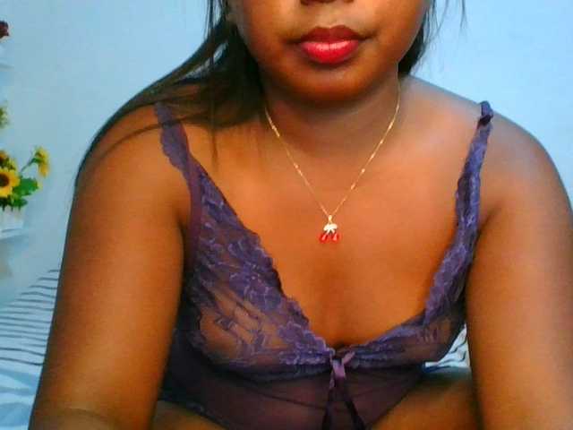 Pauliemarie live cam on BongaCams