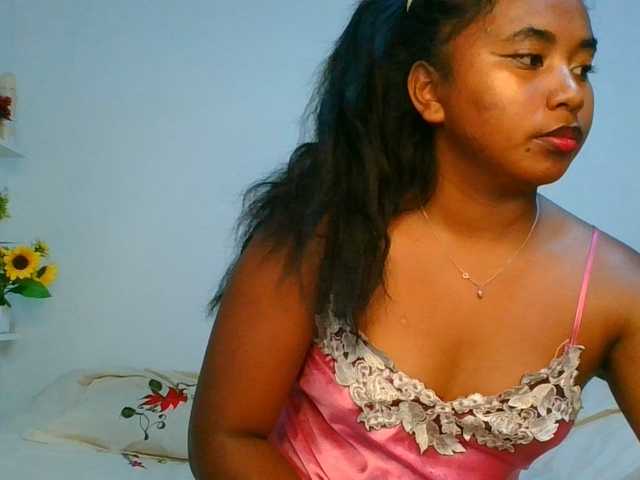 Pauliemarie live cam on BongaCams