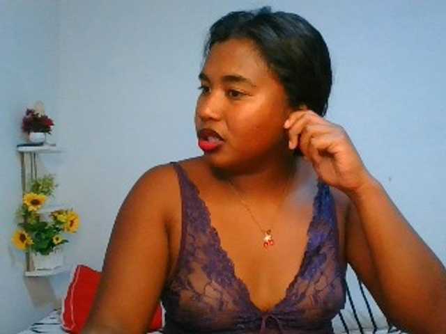 Pauliemarie live cam on BongaCams