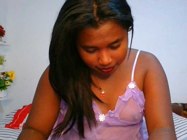Pauliemarie live cam on BongaCams