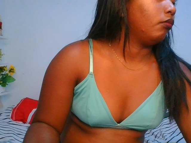 Pauliemarie live cam on BongaCams