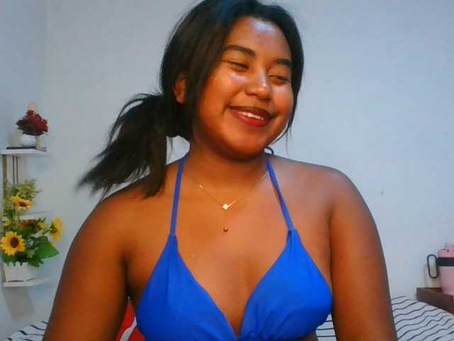 Pauliemarie live cam on BongaCams