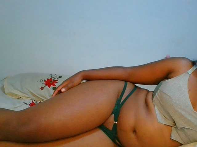 Pauliemarie live cam on BongaCams
