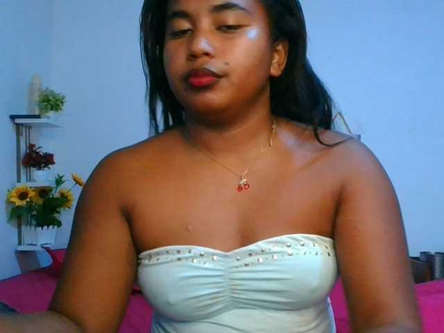 Pauliemarie live cam on BongaCams