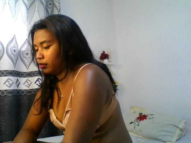 Pauliemarie live cam on BongaCams