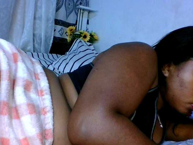 Pauliemarie live cam on BongaCams