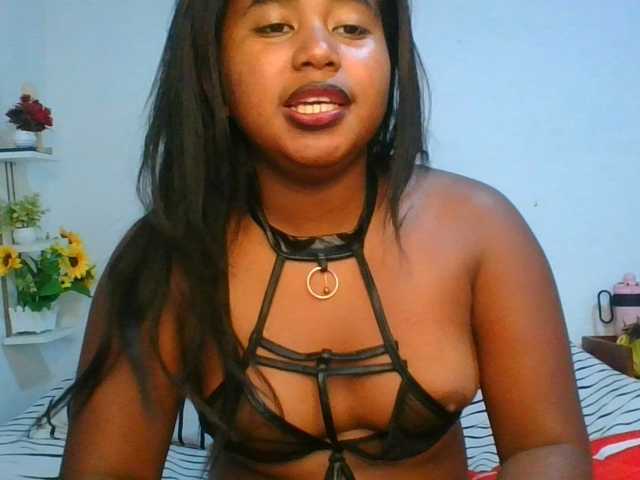 Pauliemarie live cam on BongaCams