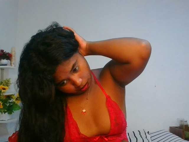 Pauliemarie live cam on BongaCams