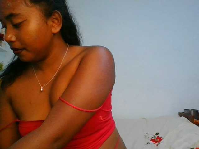 Pauliemarie live cam on BongaCams