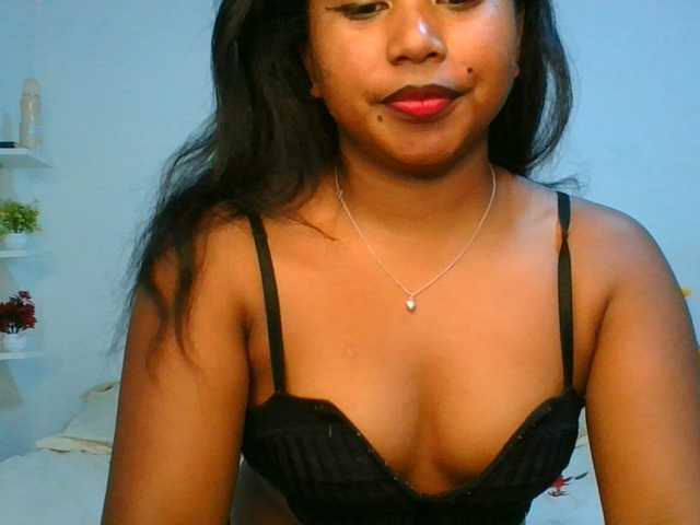 Pauliemarie live cam on BongaCams