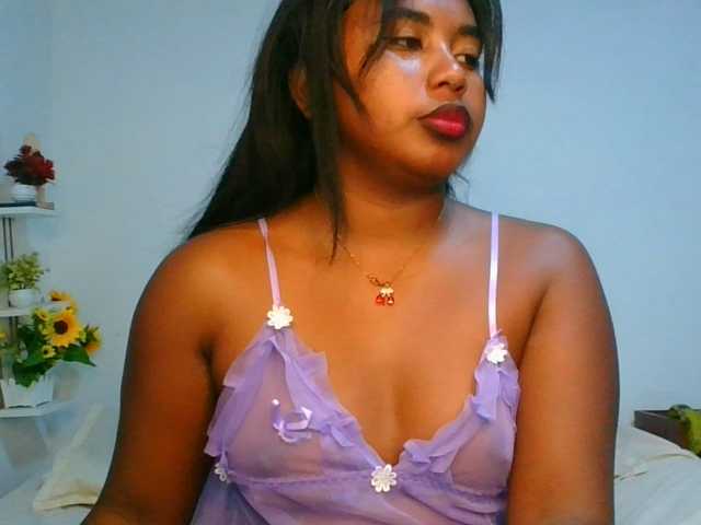 Pauliemarie live cam on BongaCams