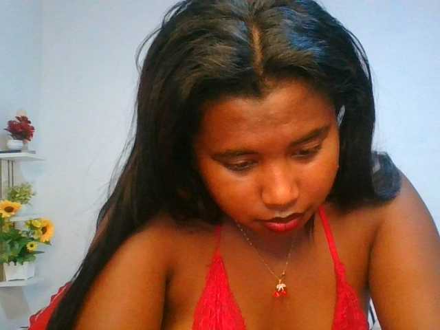 Pauliemarie live cam on BongaCams