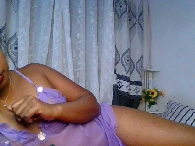 Pauliemarie live cam on BongaCams