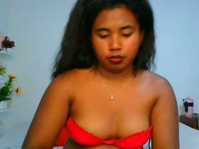 Pauliemarie live cam on BongaCams