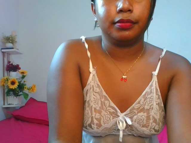 Pauliemarie live cam on BongaCams