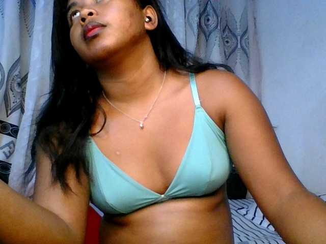 Pauliemarie live cam on BongaCams