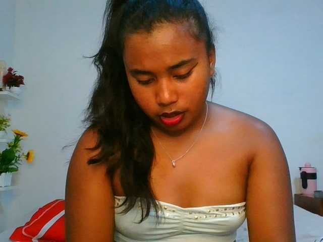 Pauliemarie live cam on BongaCams