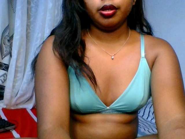 Pauliemarie live cam on BongaCams
