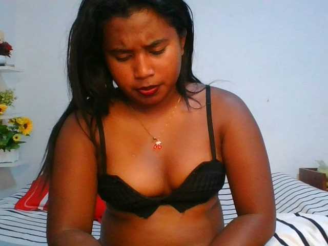 Pauliemarie live cam on BongaCams