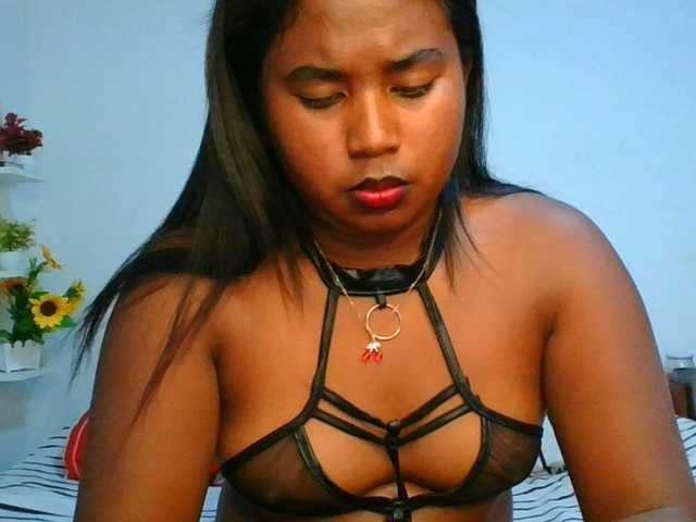 Pauliemarie live cam on BongaCams