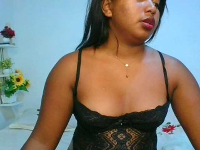 Pauliemarie live cam on BongaCams