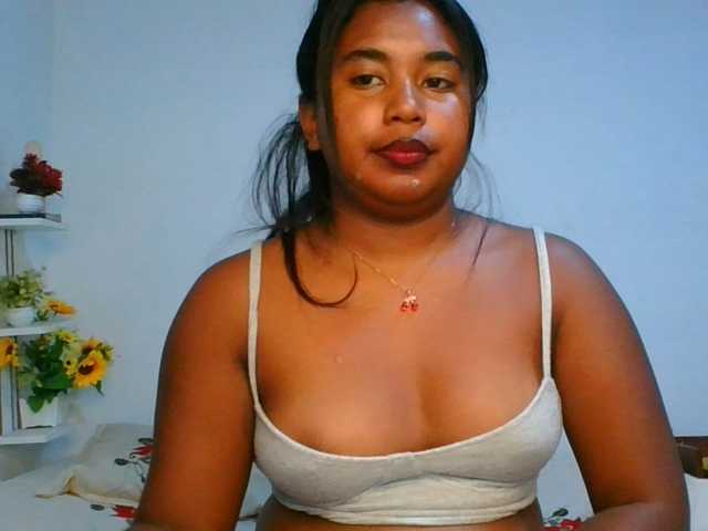 Pauliemarie live cam on BongaCams